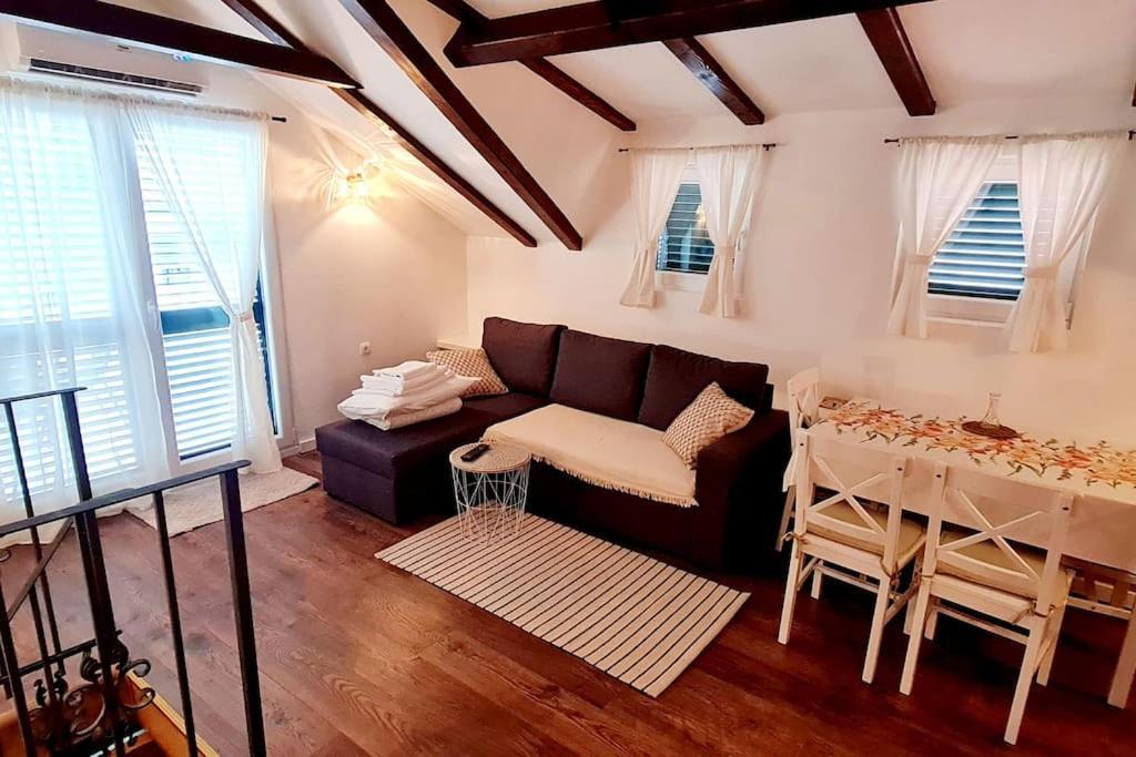 Apartmani Centar ヴォディツェ エクステリア 写真