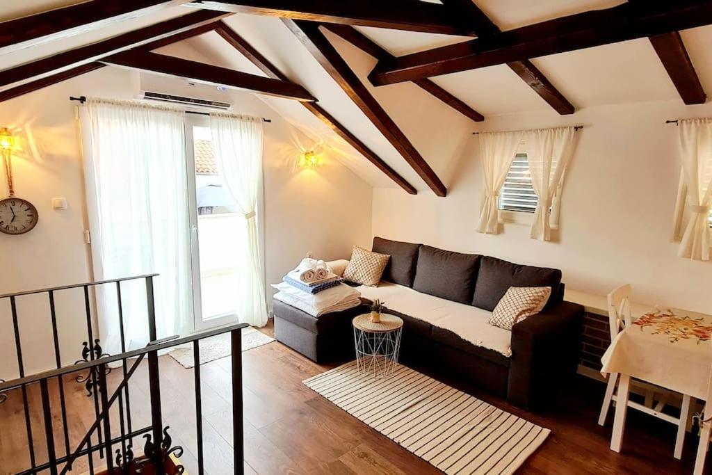 Apartmani Centar ヴォディツェ エクステリア 写真