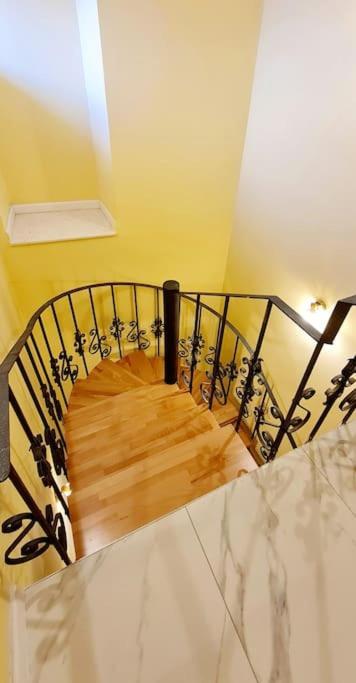 Apartmani Centar ヴォディツェ エクステリア 写真