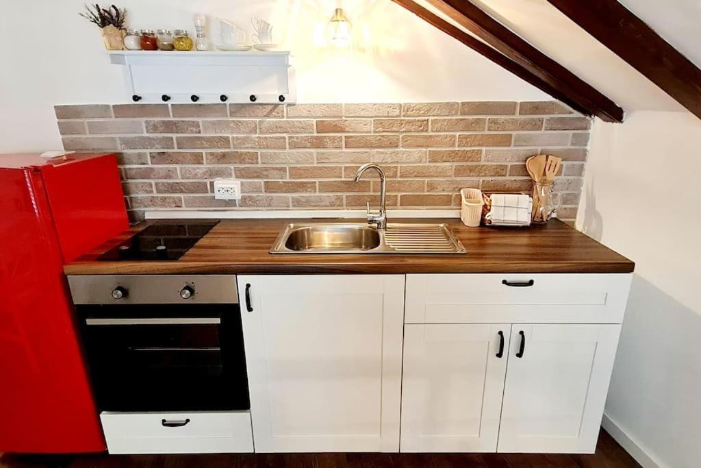 Apartmani Centar ヴォディツェ エクステリア 写真